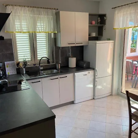 Ena Apartment